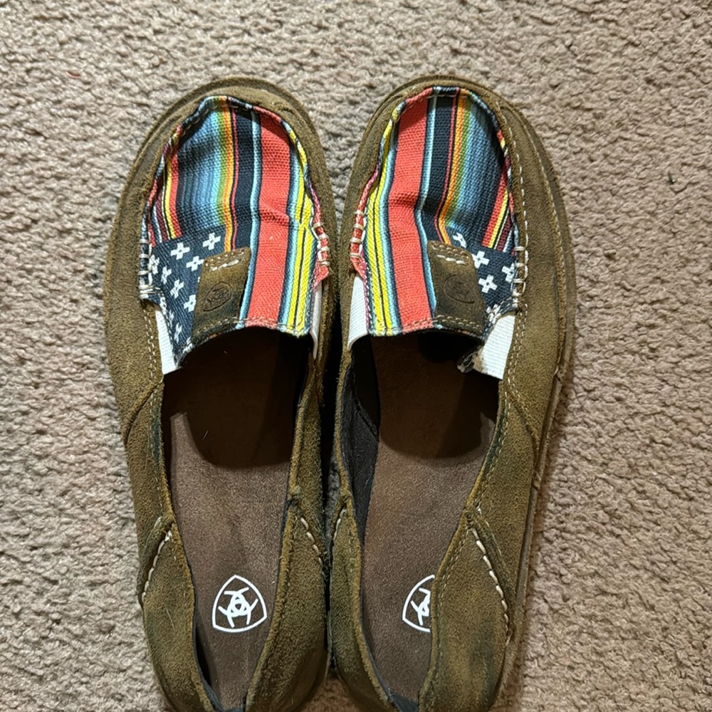 Ariat Cruisers